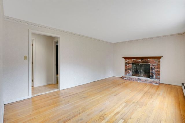 232 Eastwood Dr, Westfield, MA 01085