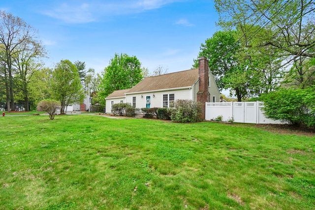 232 Eastwood Dr, Westfield, MA 01085