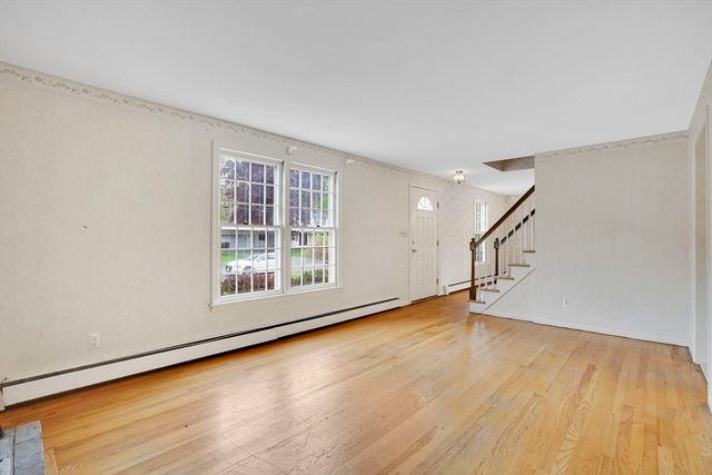 232 Eastwood Dr, Westfield, MA 01085