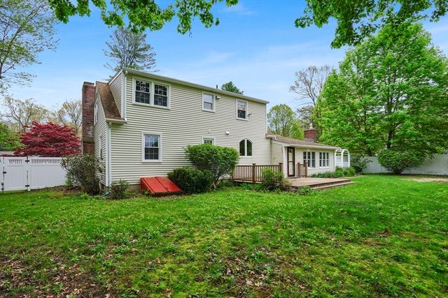 232 Eastwood Dr, Westfield, MA 01085