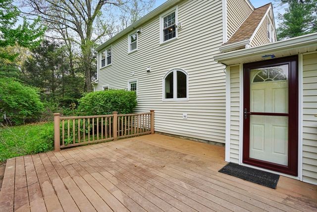 232 Eastwood Dr, Westfield, MA 01085
