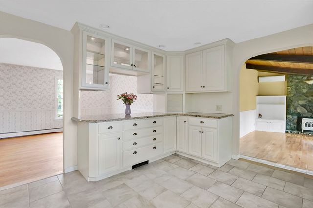 232 Eastwood Dr, Westfield, MA 01085