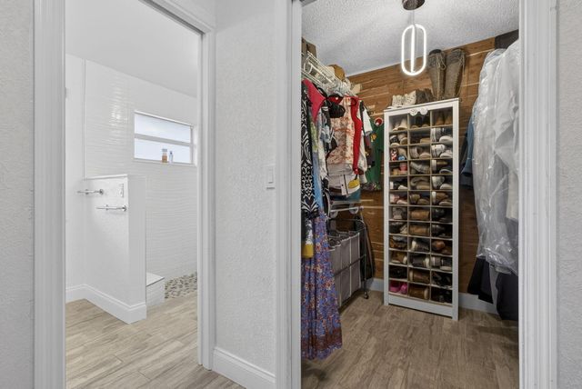 16087 E Pleasure Drive, The Acreage, FL 33470