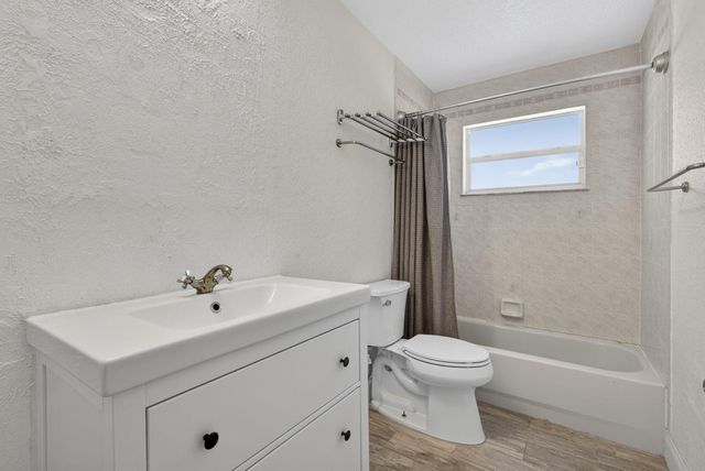 16087 E Pleasure Drive, The Acreage, FL 33470