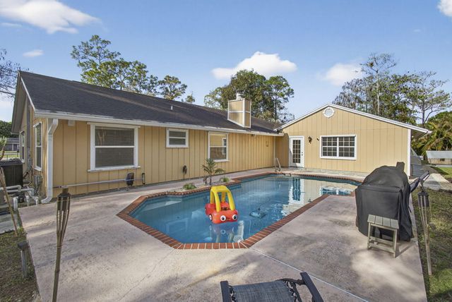 16087 E Pleasure Drive, The Acreage, FL 33470