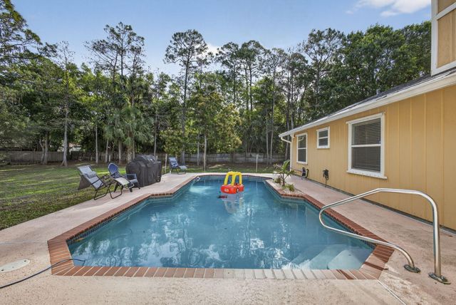 16087 E Pleasure Drive, The Acreage, FL 33470