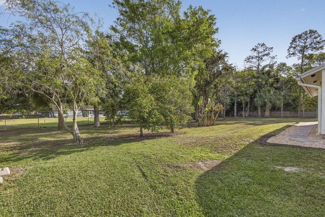 16087 E Pleasure Drive, The Acreage, FL 33470