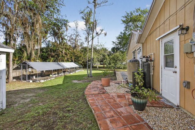 16087 E Pleasure Drive, The Acreage, FL 33470