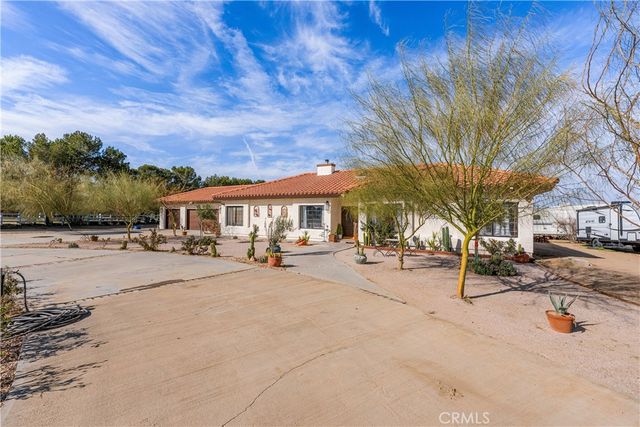 8549 W Avenue D2, Lancaster, CA 93536