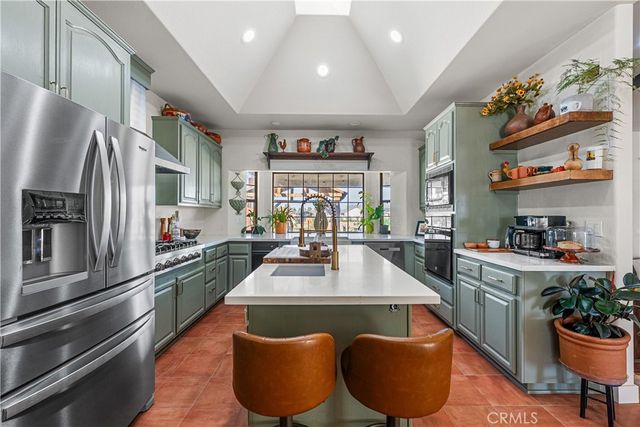 8549 W Avenue D2, Lancaster, CA 93536