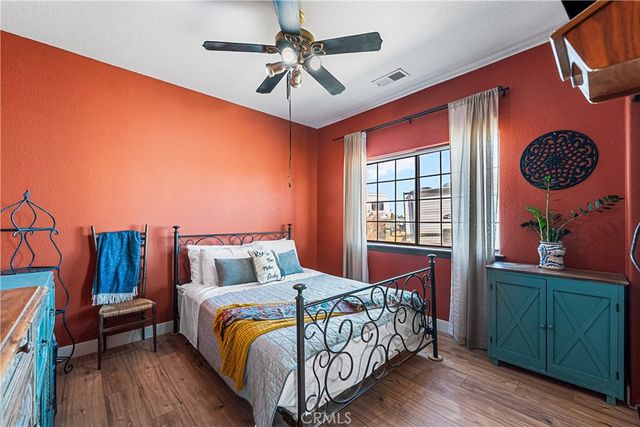8549 W Avenue D2, Lancaster, CA 93536