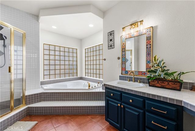 8549 W Avenue D2, Lancaster, CA 93536