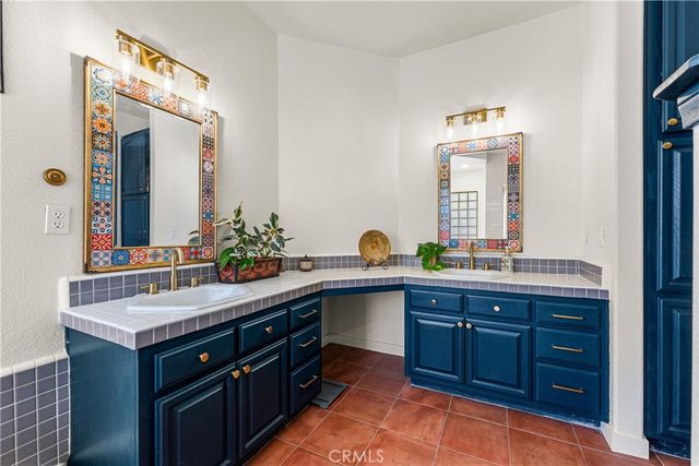 8549 W Avenue D2, Lancaster, CA 93536