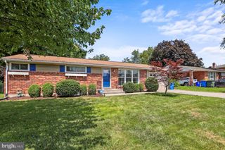 2453 BROOKSIDE LN, York, PA 17402