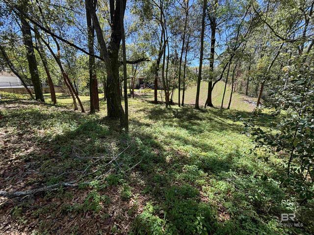 16 Viale Bellezza, Fairhope, AL 36532