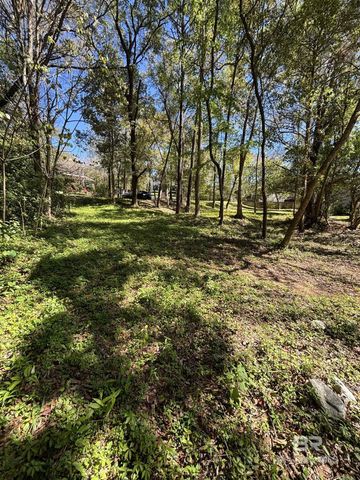 16 Viale Bellezza, Fairhope, AL 36532