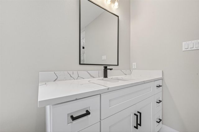 4902 Wunder Way, Houston, TX 77069