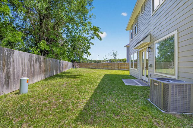 4902 Wunder Way, Houston, TX 77069