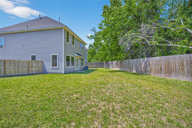 4902 Wunder Way, Houston, TX 77069