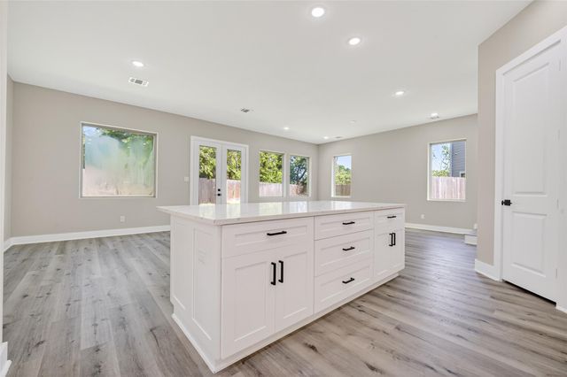 4902 Wunder Way, Houston, TX 77069