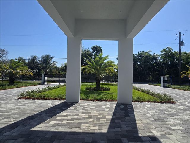 23840 SW 209th Pl, Homestead, FL 33031
