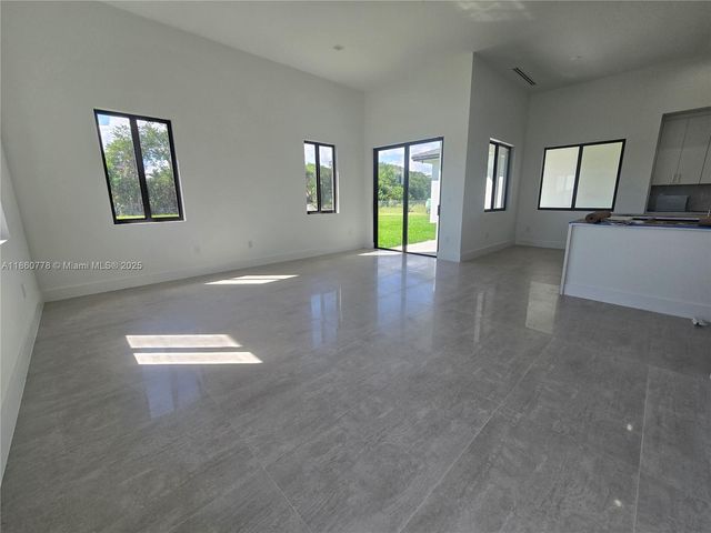 23840 SW 209th Pl, Homestead, FL 33031