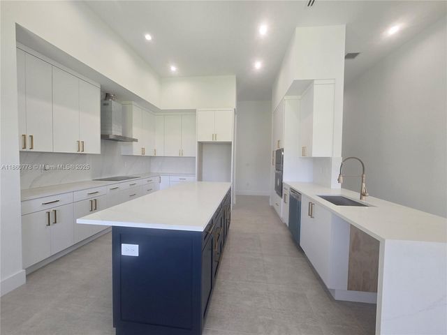 23840 SW 209th Pl, Homestead, FL 33031