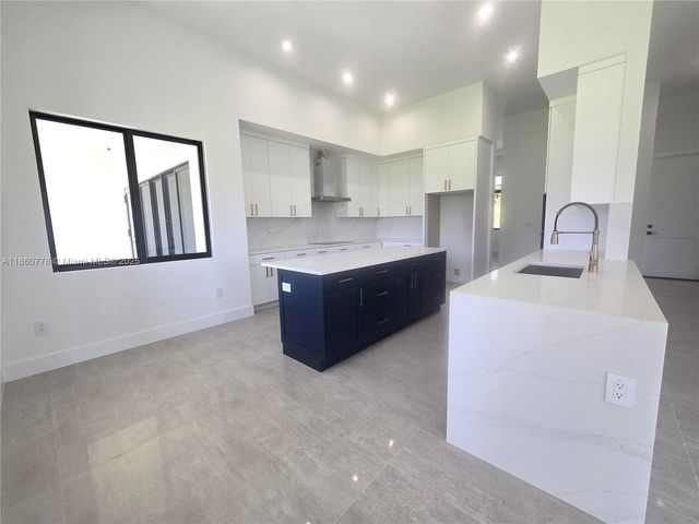 23840 SW 209th Pl, Homestead, FL 33031