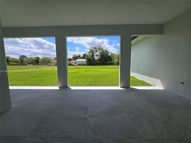 23840 SW 209th Pl, Homestead, FL 33031