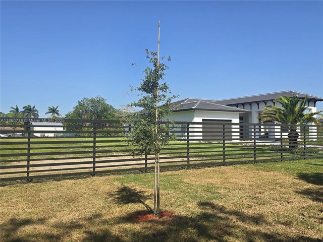 23840 SW 209th Pl, Homestead, FL 33031