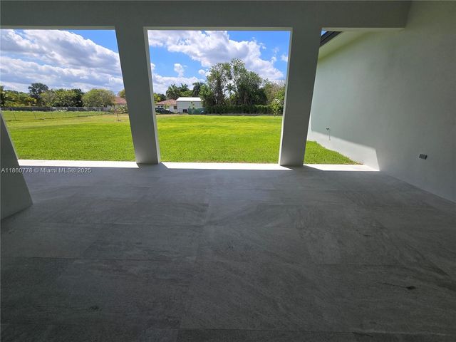 23840 SW 209th Pl, Homestead, FL 33031