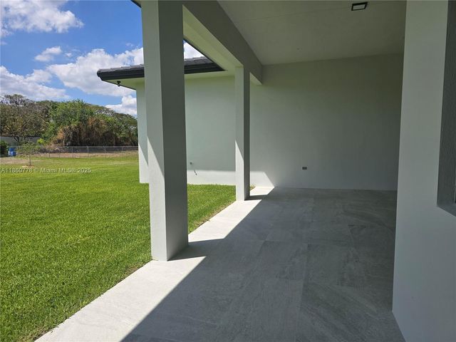 23840 SW 209th Pl, Homestead, FL 33031