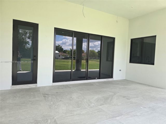 23840 SW 209th Pl, Homestead, FL 33031