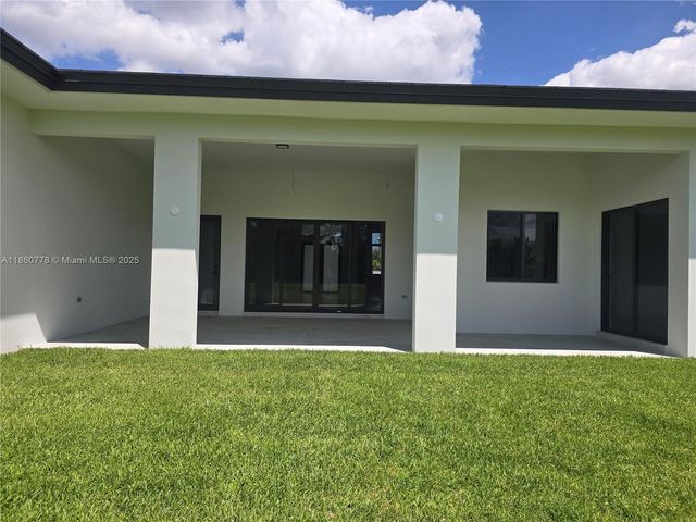 23840 SW 209th Pl, Homestead, FL 33031