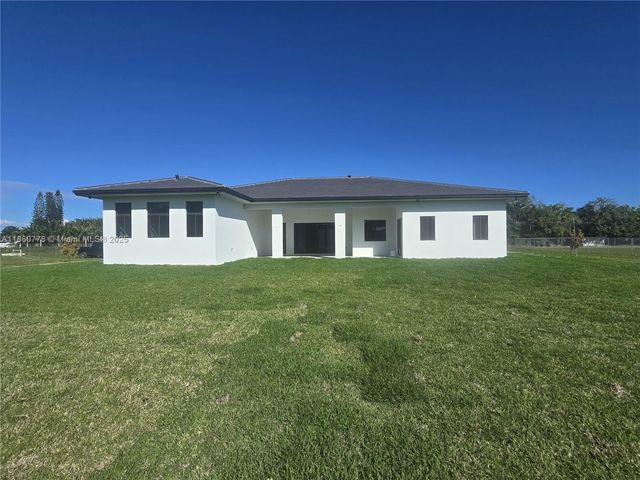 23840 SW 209th Pl, Homestead, FL 33031