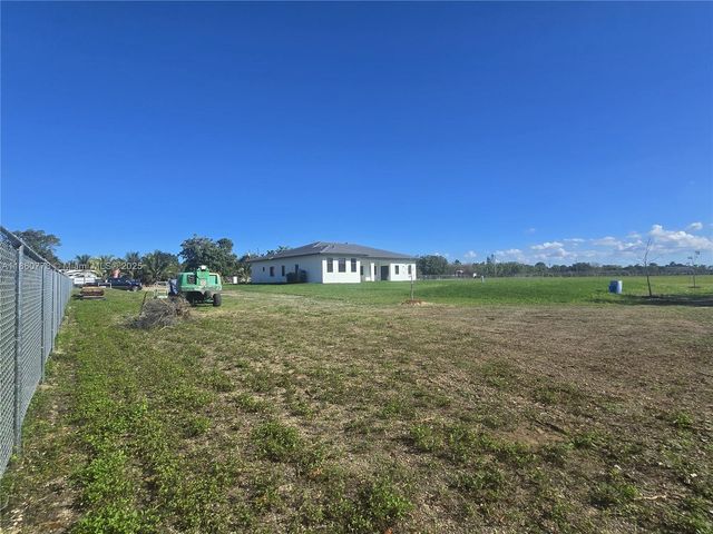23840 SW 209th Pl, Homestead, FL 33031