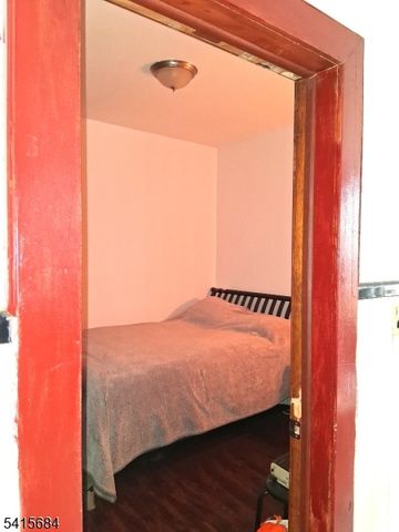 37 Springdale Ave, Newark City, NJ 07107