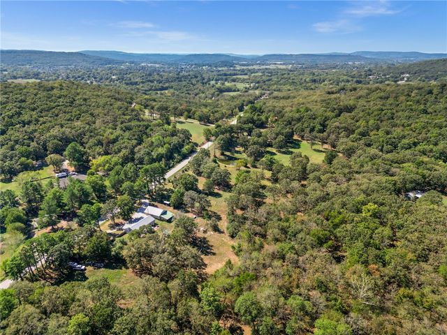 4720 E Wyman Road, Fayetteville, AR 72701