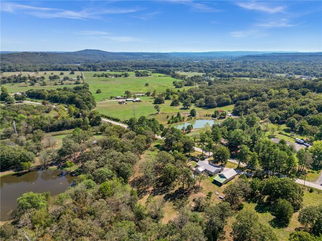 4720 E Wyman Road, Fayetteville, AR 72701