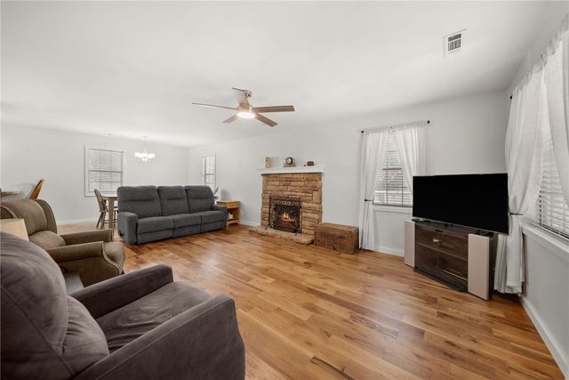 4720 E Wyman Road, Fayetteville, AR 72701