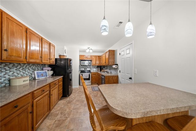 4720 E Wyman Road, Fayetteville, AR 72701