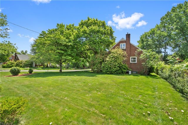 3210 Thornwood Drive, Bethel Park, PA 15102