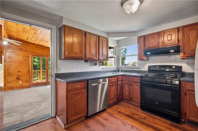 3210 Thornwood Drive, Bethel Park, PA 15102