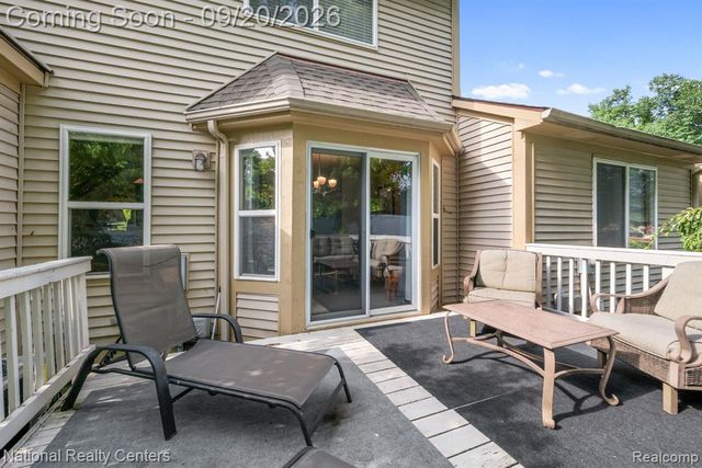 8019 Springdale, White Lake, MI 48386
