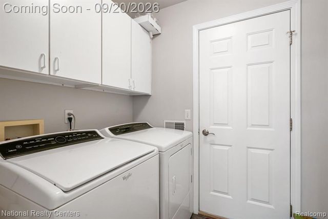 8019 Springdale, White Lake, MI 48386