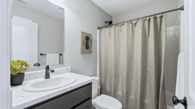 10901 Oaklynn Reserve Boulevard, Fort Wayne, IN 46835