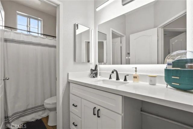 1071 S Volterra, Anaheim, CA 92808