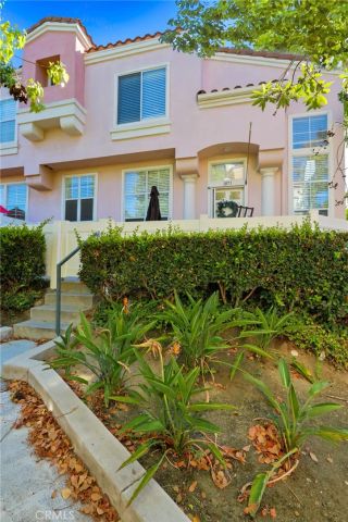 1071 S Volterra, Anaheim, CA 92808