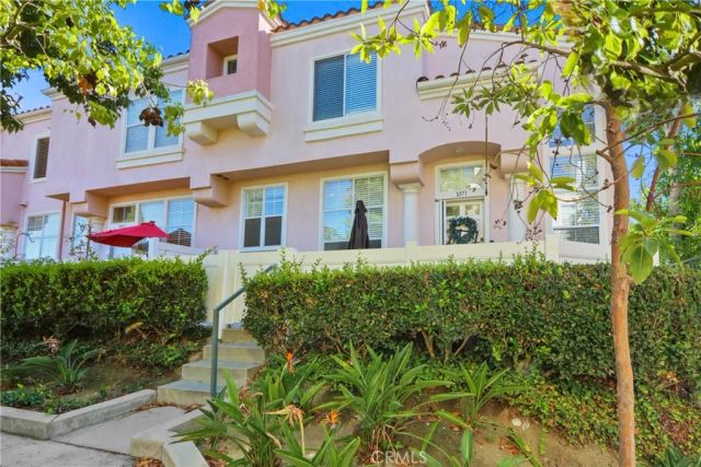 1071 S Volterra, Anaheim, CA 92808