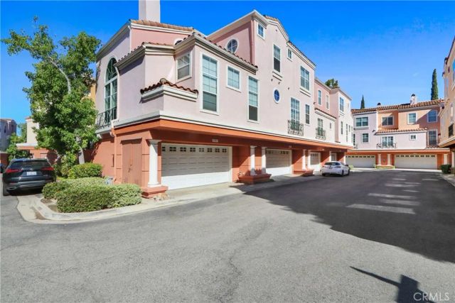 1071 S Volterra, Anaheim, CA 92808